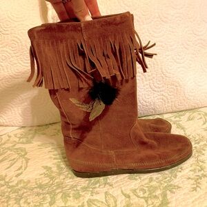 Minnetonka moccasin fringe boots